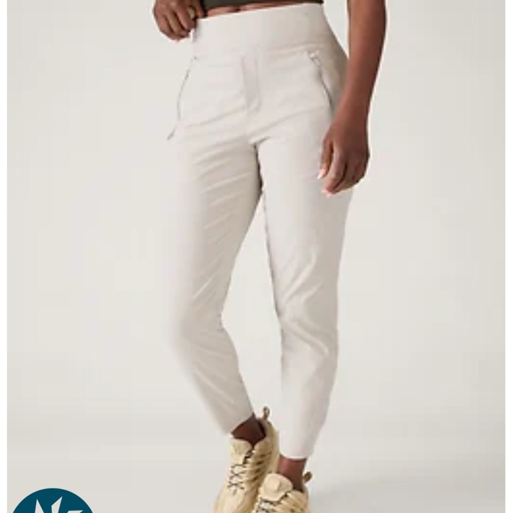 Athleta Abalone Trekkie Cropped Pants size 8